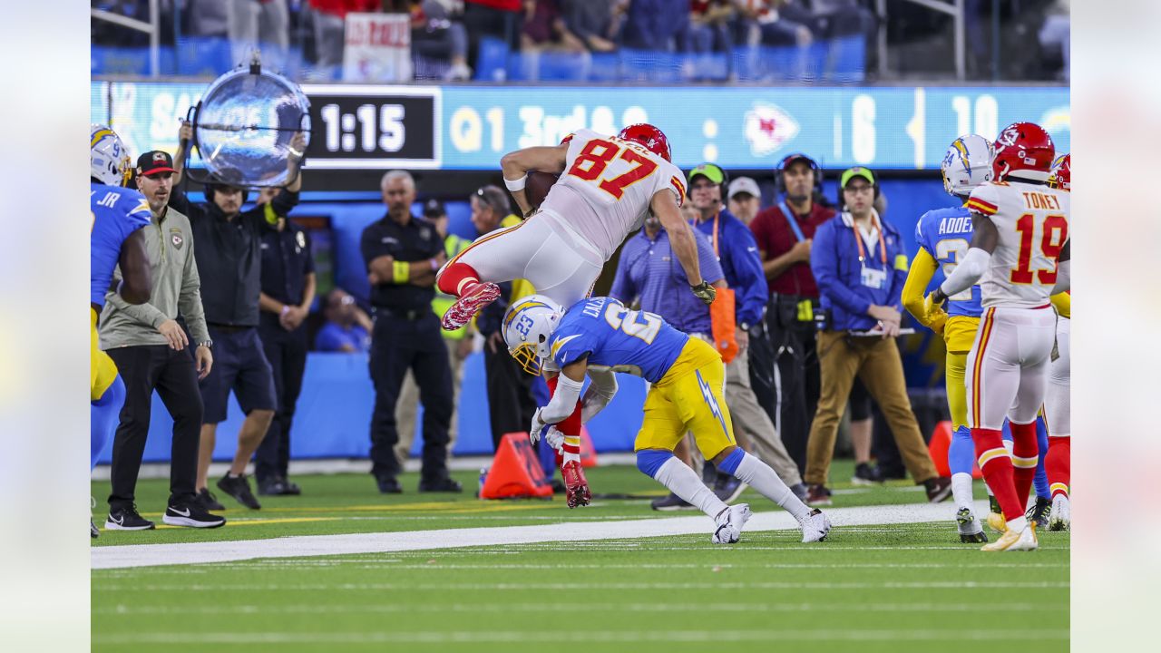 Kansas City Chiefs vs. Los Angeles Chargers. Fans support on NFL Game.  Silhouette of supporters, big screen with two rivals in background Stock  Photo - Alamy