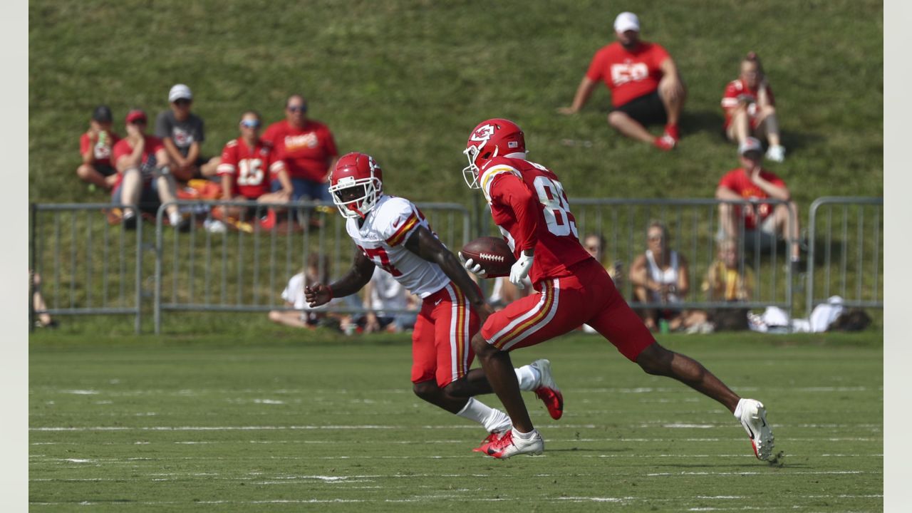 Super Bowl champion Chiefs hold hot, tough practice in 1st day of pads –  NewsNation