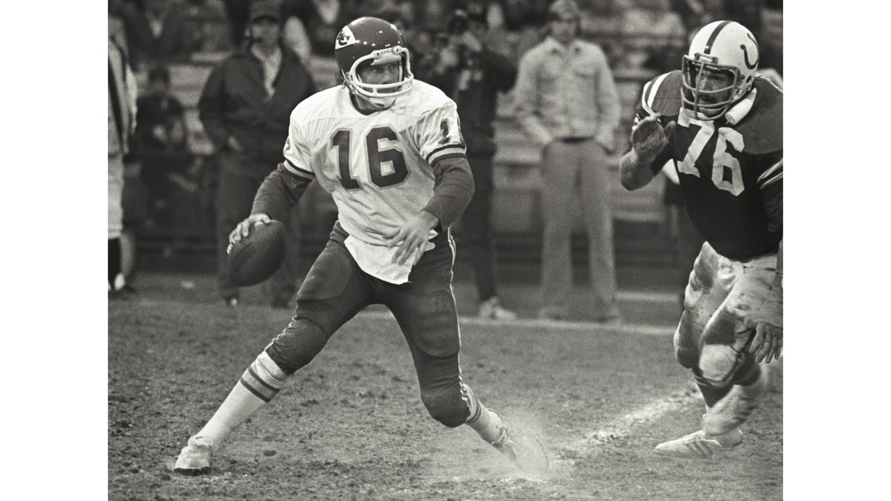 Len Dawson, Who Took Kansas City to a Championship, Dies at 87 - The New  York Times