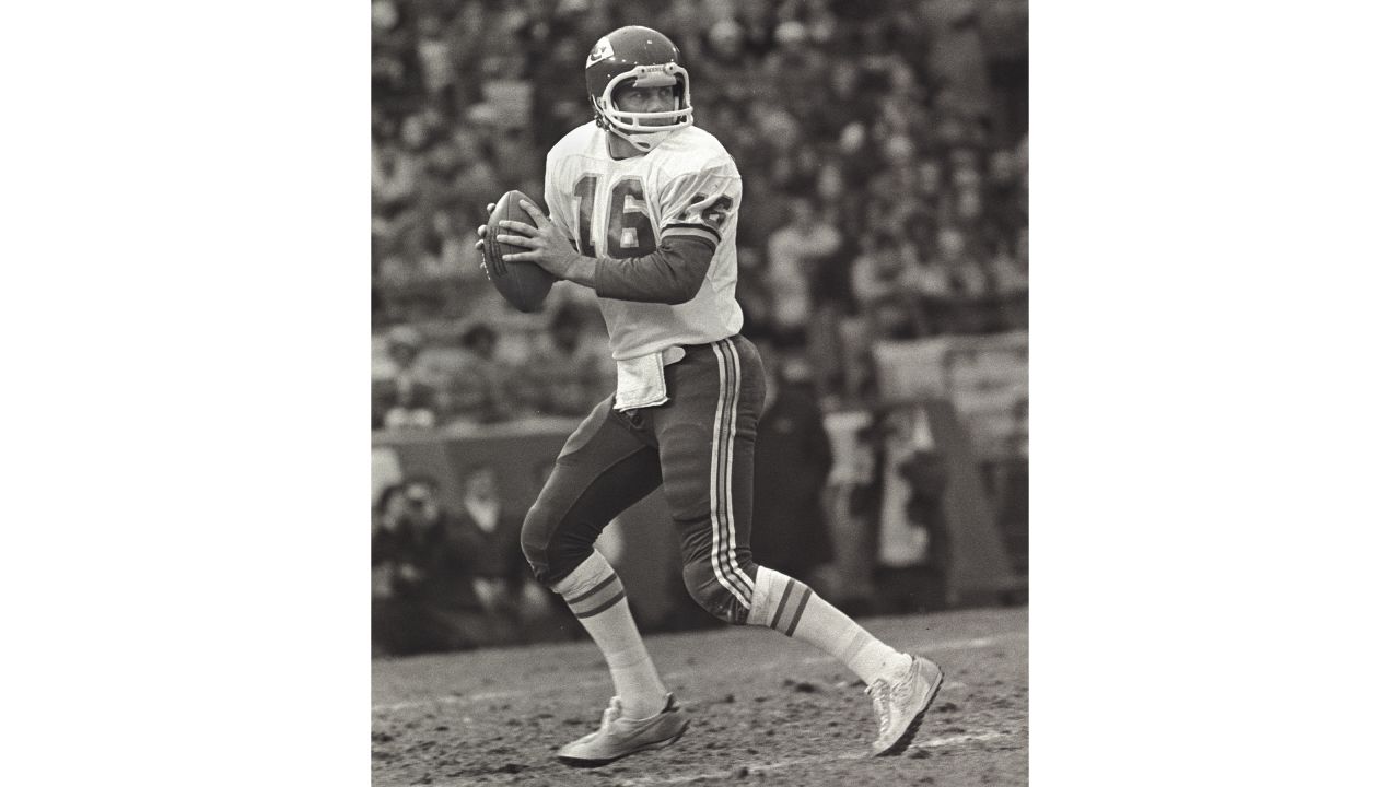 Len Dawson Chiefs On-Field Style Custom Stitched Career Highlight