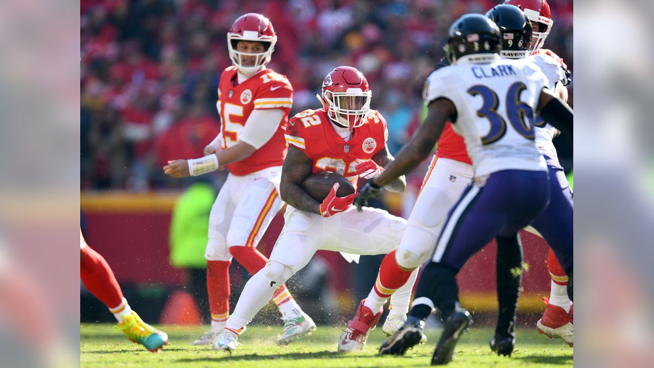 Baltimore, United States. 19th Sep, 2021. Kansas City Chiefs cornerback  L'Jarius Sneed (38) hugs his uncle, Ken Samuel, before facing the Baltimore  Ravens at M&T Bank Stadium in Baltimore, Maryland, on Sunday