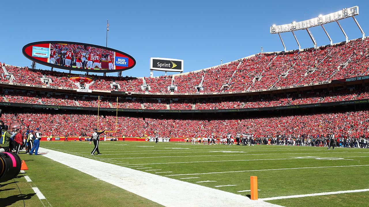 Chiefs Fall to Texans, 31-24, at Arrowhead