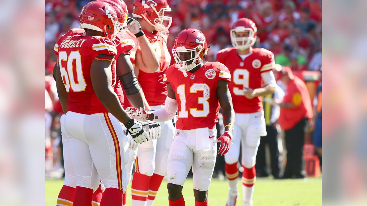 Kansas City Chiefs running back De'Anthony Thomas (13) returned a second  quarter punt 41 ya…