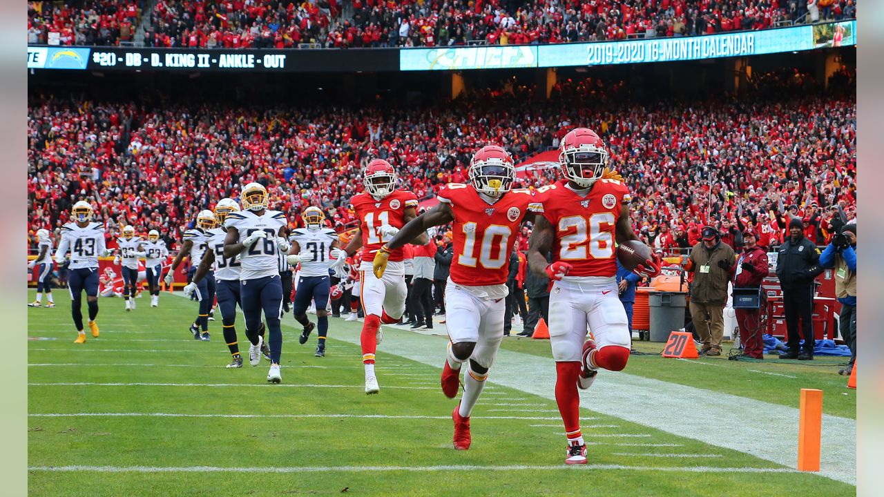 Chiefs Defeat Chargers, 31-21, in Regular-Season Finale