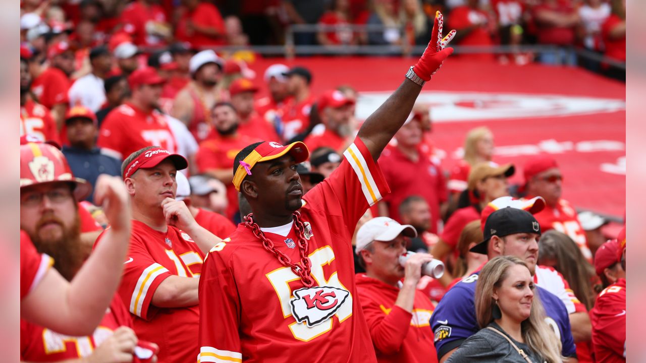 Kansas City fans erupt in Arrowhead Stadium as Chiefs progress to