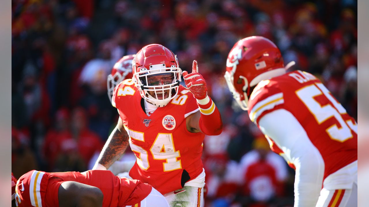 Chiefs Defeat Titans, 35-24, and Advance to Super Bowl