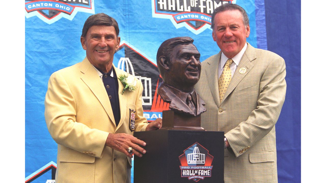 PHOTOS: Remembering Pro Football Hall of Famer Len Dawson