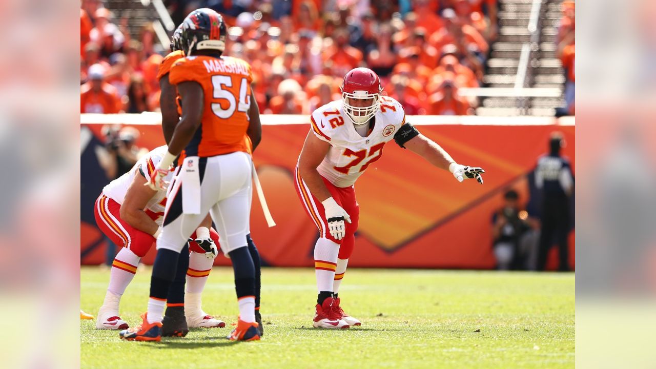 Cleveland Browns offensive guard Eric Kush (72) plays against the