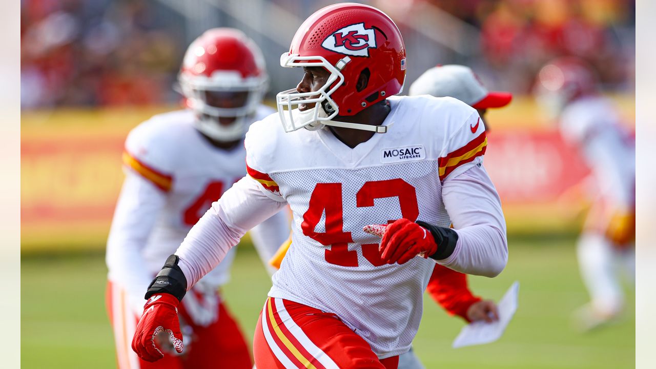 Super Bowl champion Chiefs hold hot, tough practice in 1st day of pads