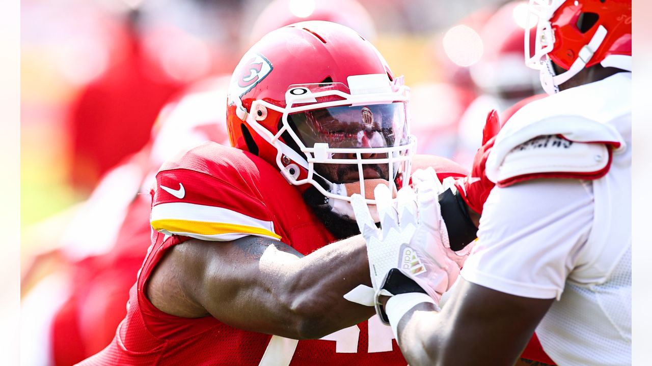 Super Bowl champion Chiefs hold hot, tough practice in 1st day of pads –  NewsNation