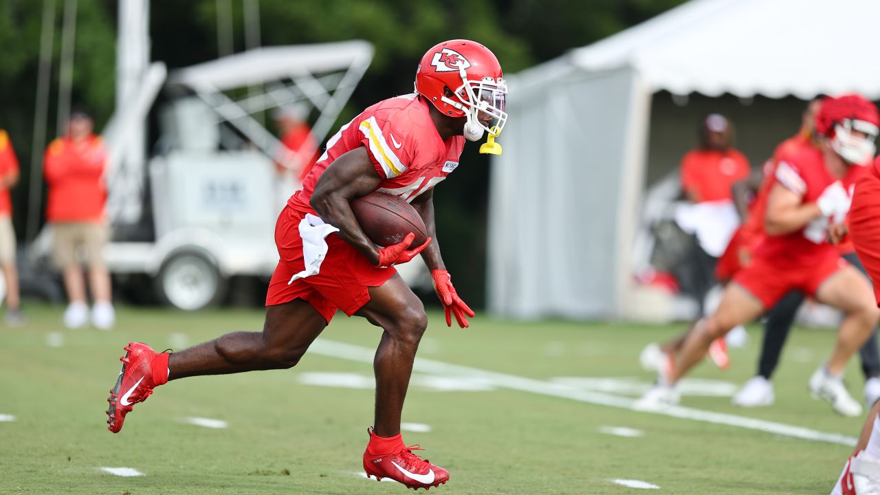 Rookies get their first taste of a grueling Chiefs training camp - KTVZ