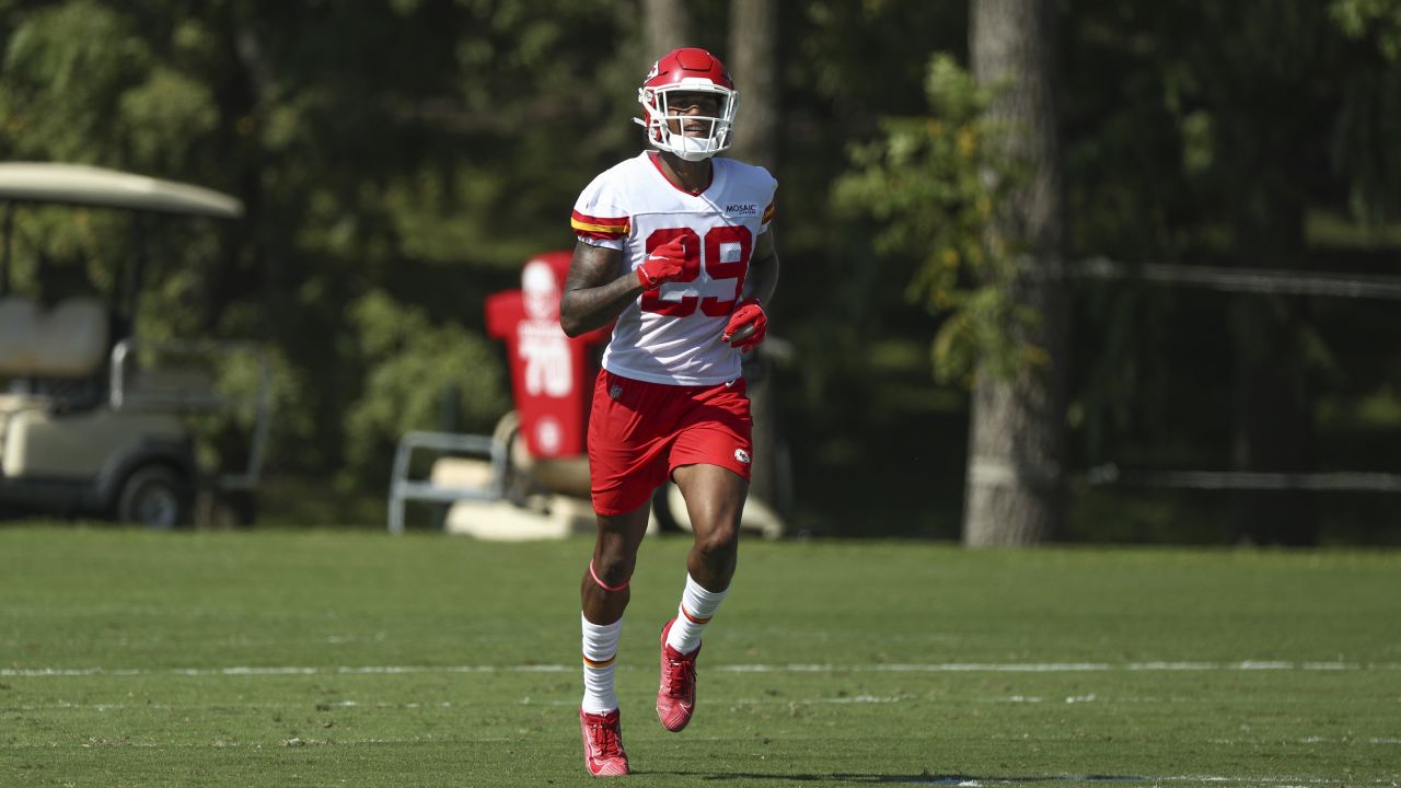 Kansas City Chiefs defensive tackle Khalen Saunders watches a drill during  NFL football training camp Thursday, Aug. 11, 2022, in St. Joseph, Mo. (AP  Photo/Charlie Riedel Stock Photo - Alamy