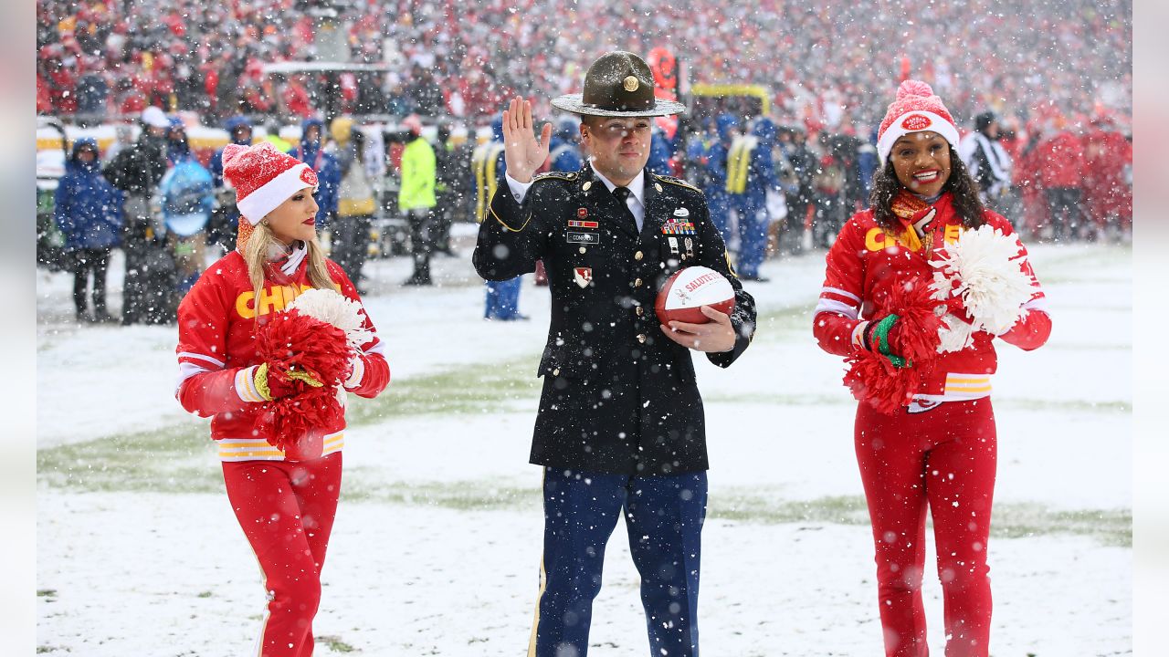 FINAL: Chiefs plow over Broncos 23-3 at snowy Arrowhead