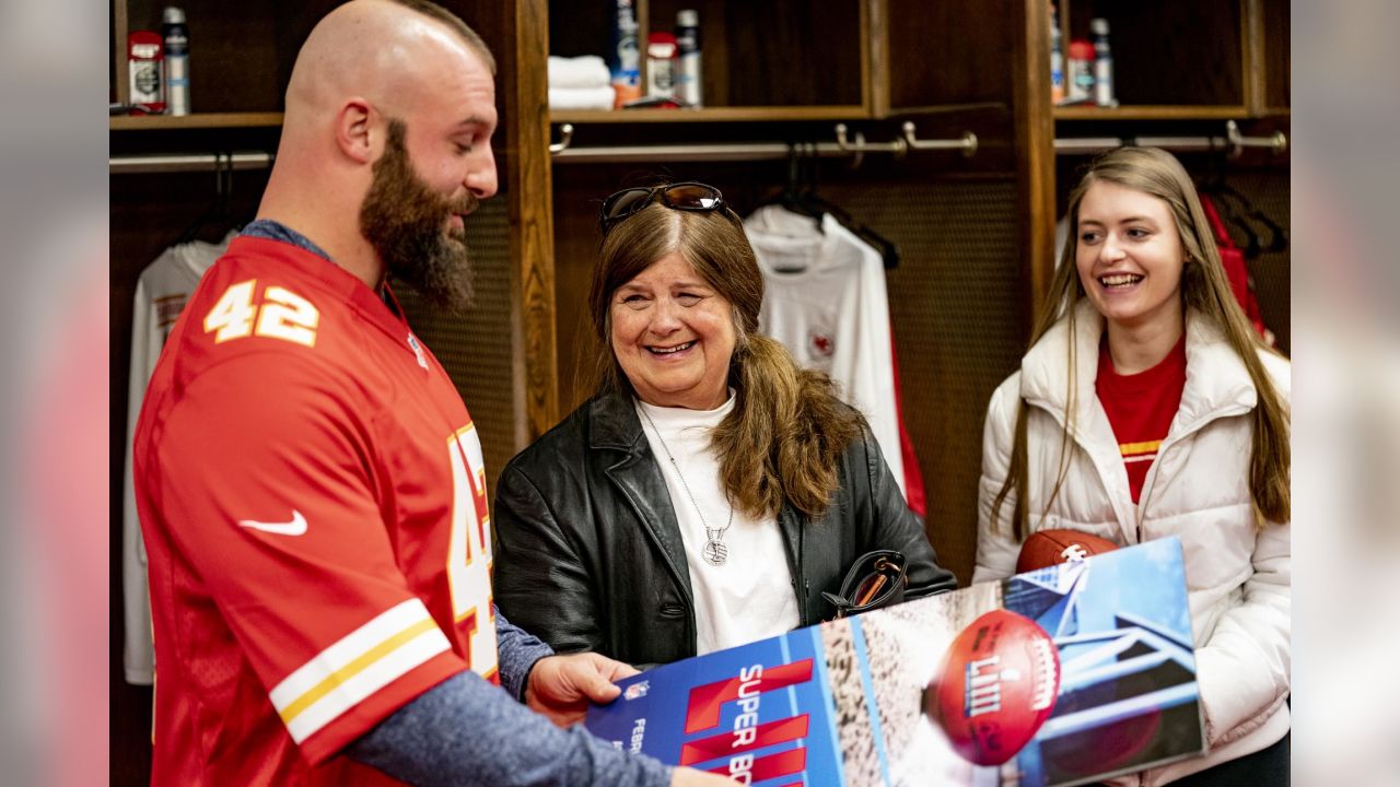 The Kansas City Chiefs are proud to host Gold Star mother Joyce Turner and her family for a surprise and delight VIP Tour of Arrowhead Stadium. While visiting Arrowhead, Anthony Sherman surprised Joyce and her family with 2 Super Bowl Tickets.