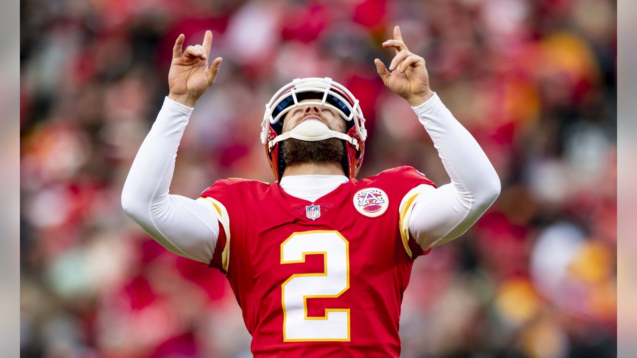 Chiefs release punter Dustin Colquitt