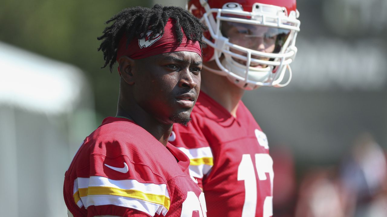 Kansas City Chiefs defensive tackle Khalen Saunders watches a drill during  NFL football training camp Thursday, Aug. 11, 2022, in St. Joseph, Mo. (AP  Photo/Charlie Riedel Stock Photo - Alamy