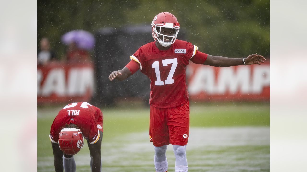 Chiefs will not exercise 2020 option on Cameron Erving - Arrowhead