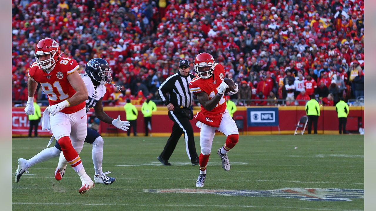 Chiefs Defeat Titans, 35-24, and Advance to Super Bowl