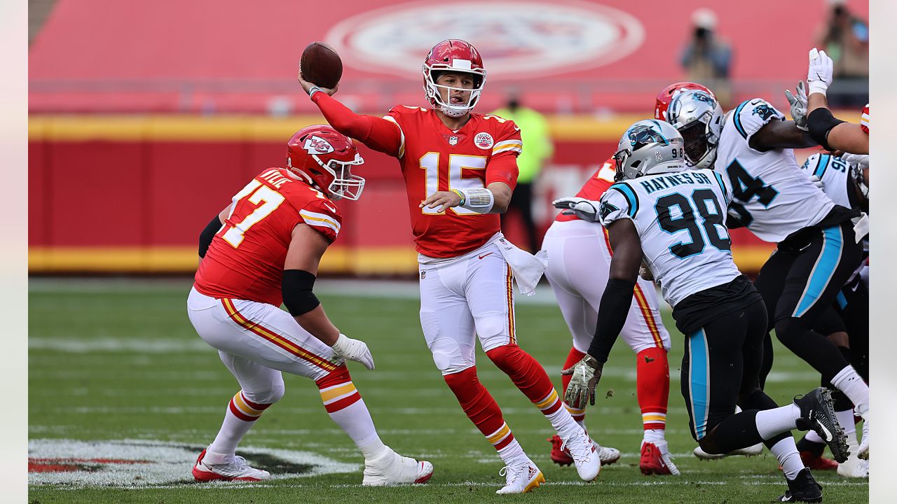 Chiefs Defeat Panthers, 33-31, in Thriller at Arrowhead on Sunday