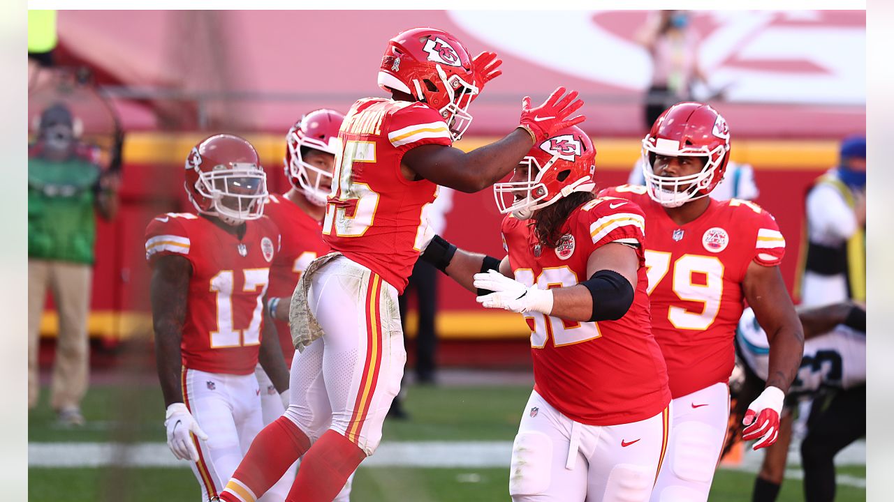 Chiefs Defeat Panthers, 33-31, in Thriller at Arrowhead on Sunday