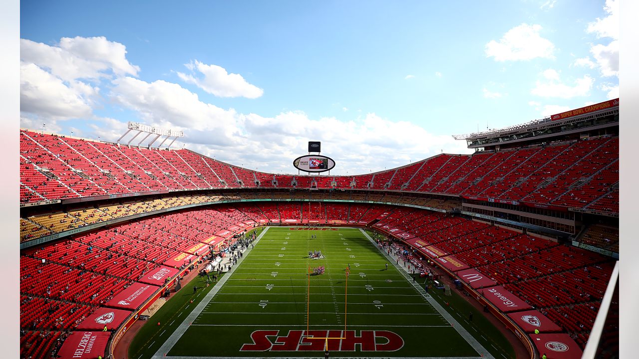 Chiefs beats Panthers at somber Arrowhead Stadium - The Sumter Item