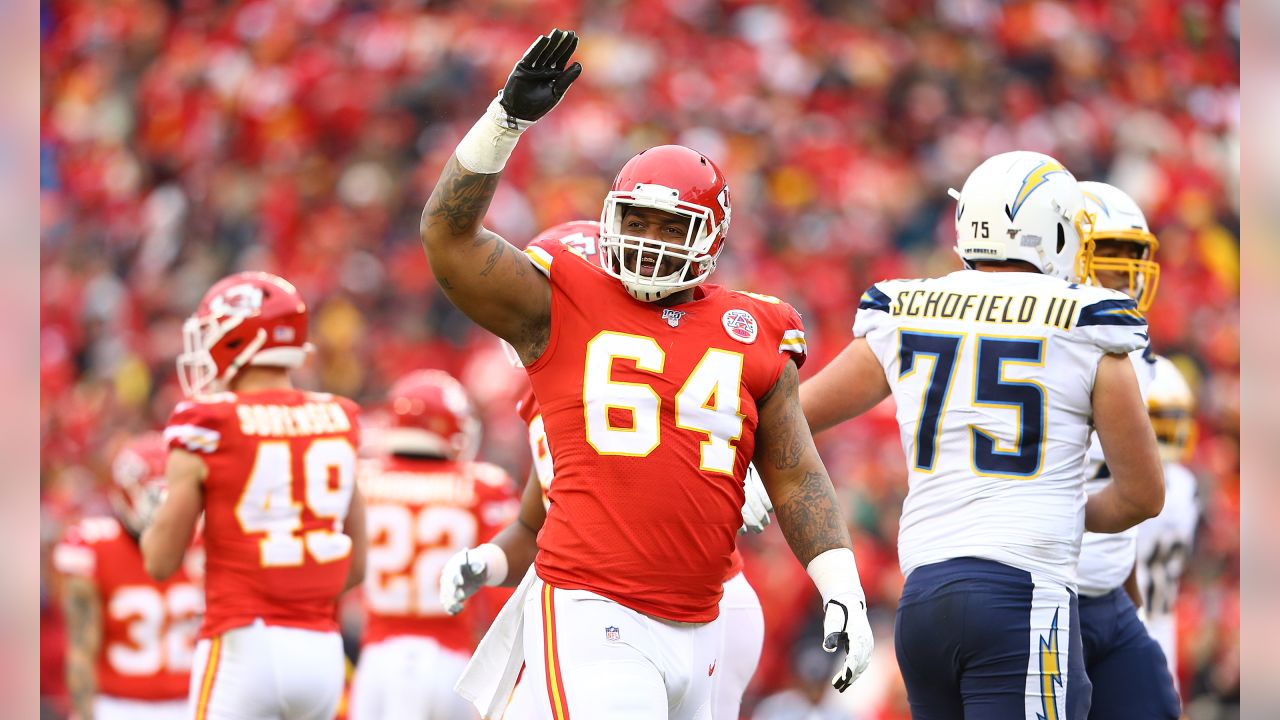 Chiefs Defeat Chargers, 31-21, in Regular-Season Finale