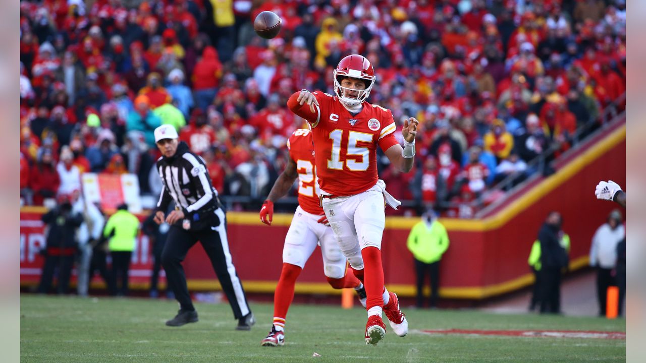 Chiefs defeat Titans to advance to Super Bowl for first time in 50 years