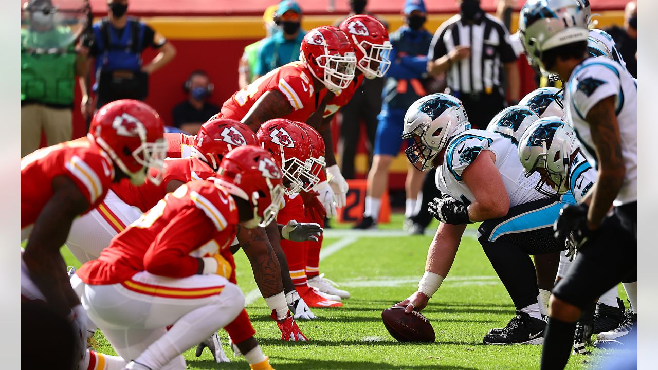 Chiefs Defeat Panthers, 33-31, in Thriller at Arrowhead on Sunday