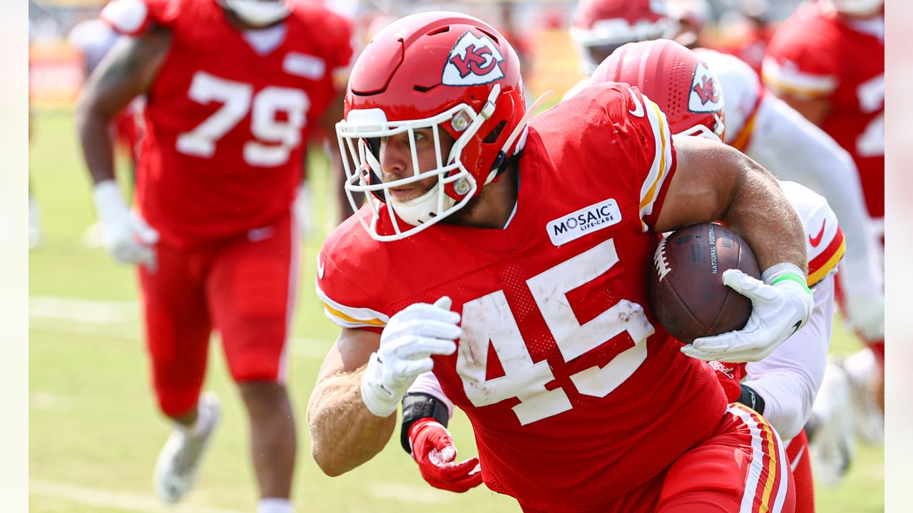 Super Bowl champion Chiefs hold hot, tough practice in 1st day of pads