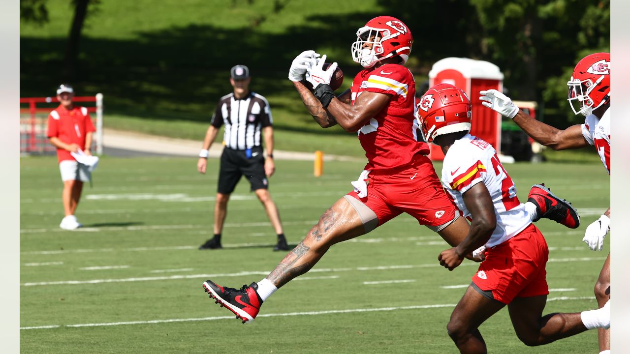 Rookies get their first taste of a grueling Chiefs training camp - KTVZ