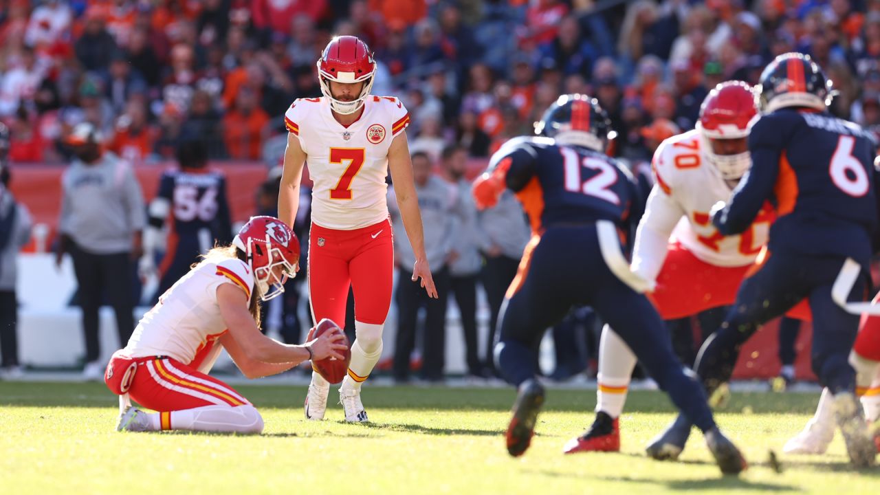 Mahomes, Chiefs outlast Broncos 34-28