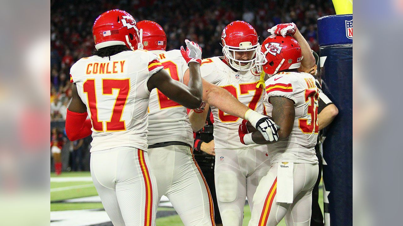 Final score: Chiefs defeat Texans 34-20 to open title defense