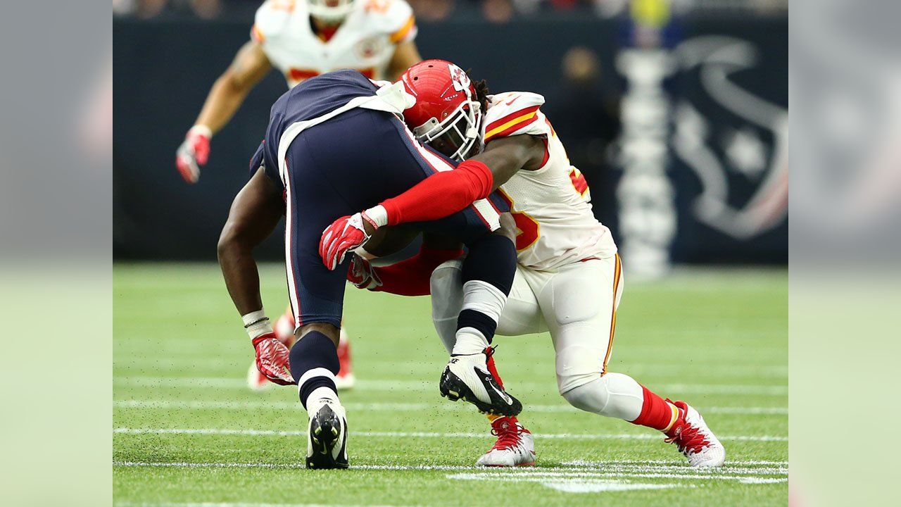 Chiefs End 22-Year Run of Playoff Futility by Thrashing the Texans