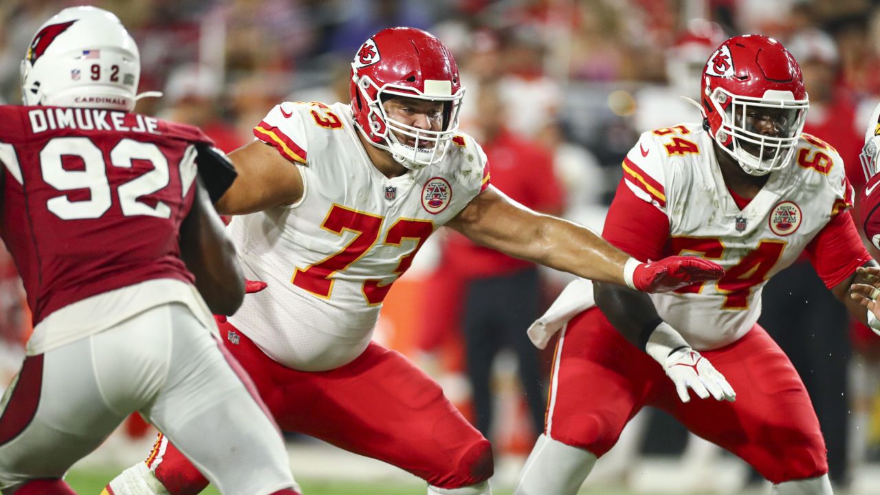 Chiefs offense explodes in preseason win over Cardinals