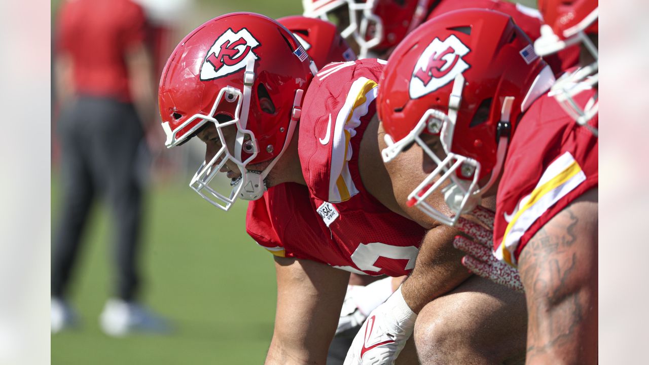 Kansas City Chiefs defensive tackle Khalen Saunders watches a drill during  NFL football training camp Thursday, Aug. 11, 2022, in St. Joseph, Mo. (AP  Photo/Charlie Riedel Stock Photo - Alamy