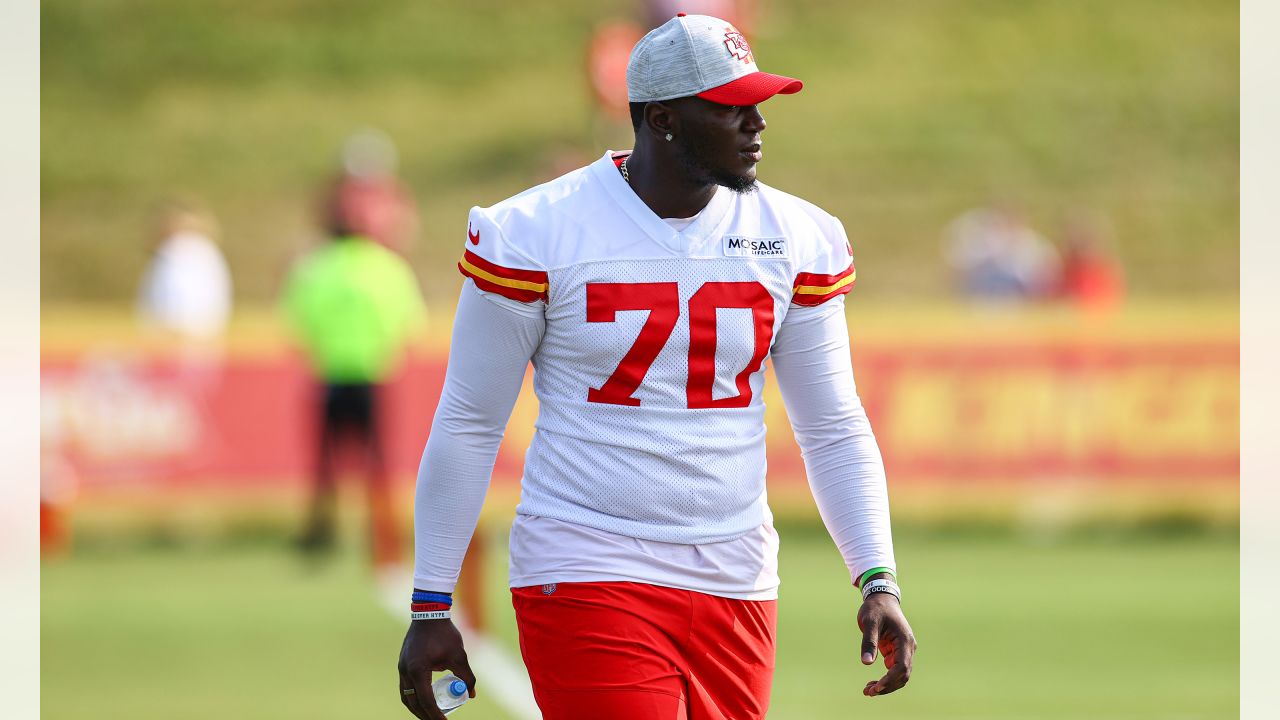 KANSAS CITY, MO - AUGUST 27: Kansas City Chiefs defensive end Malik Herring  (97) before the snap