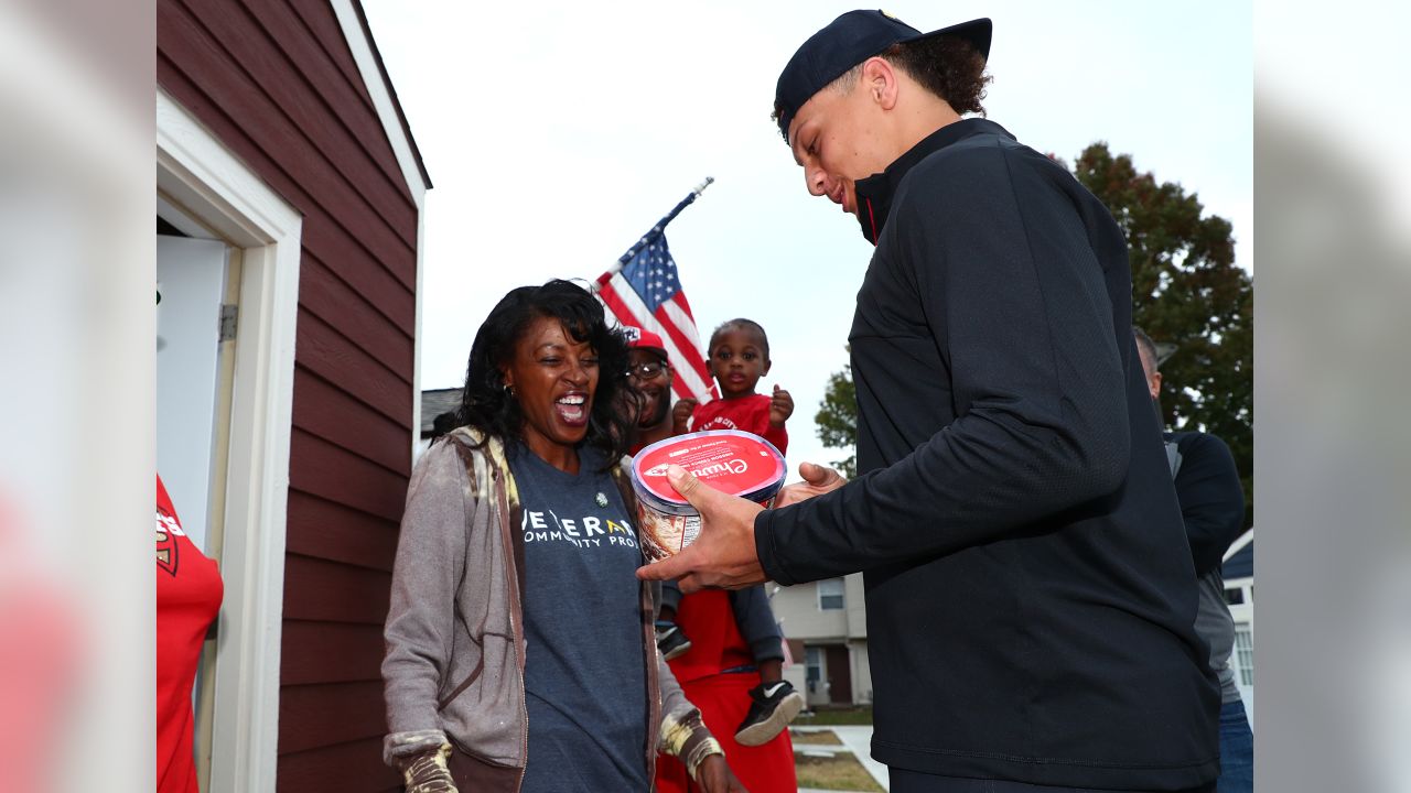 Patrick Mahomes partners with Community America in their initave to help build new tiny homes for homeless veterans.