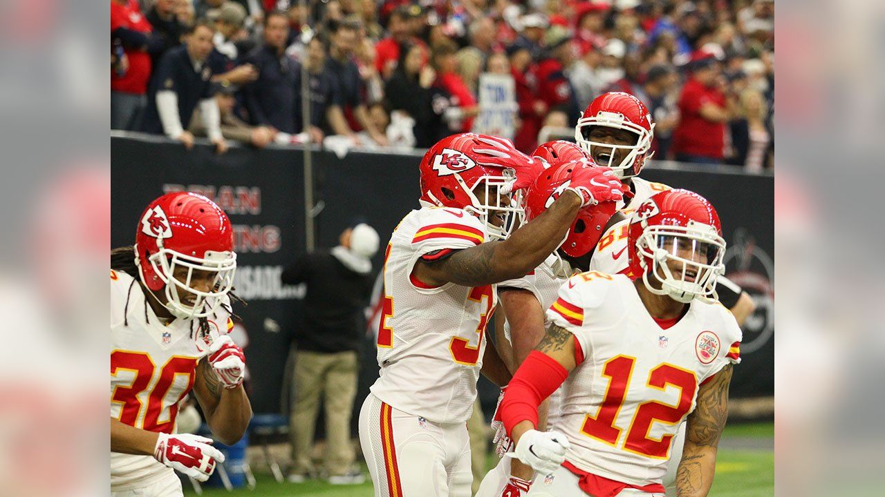 Chiefs beat Texans 30-0 for first playoff win since 1994 – Orange