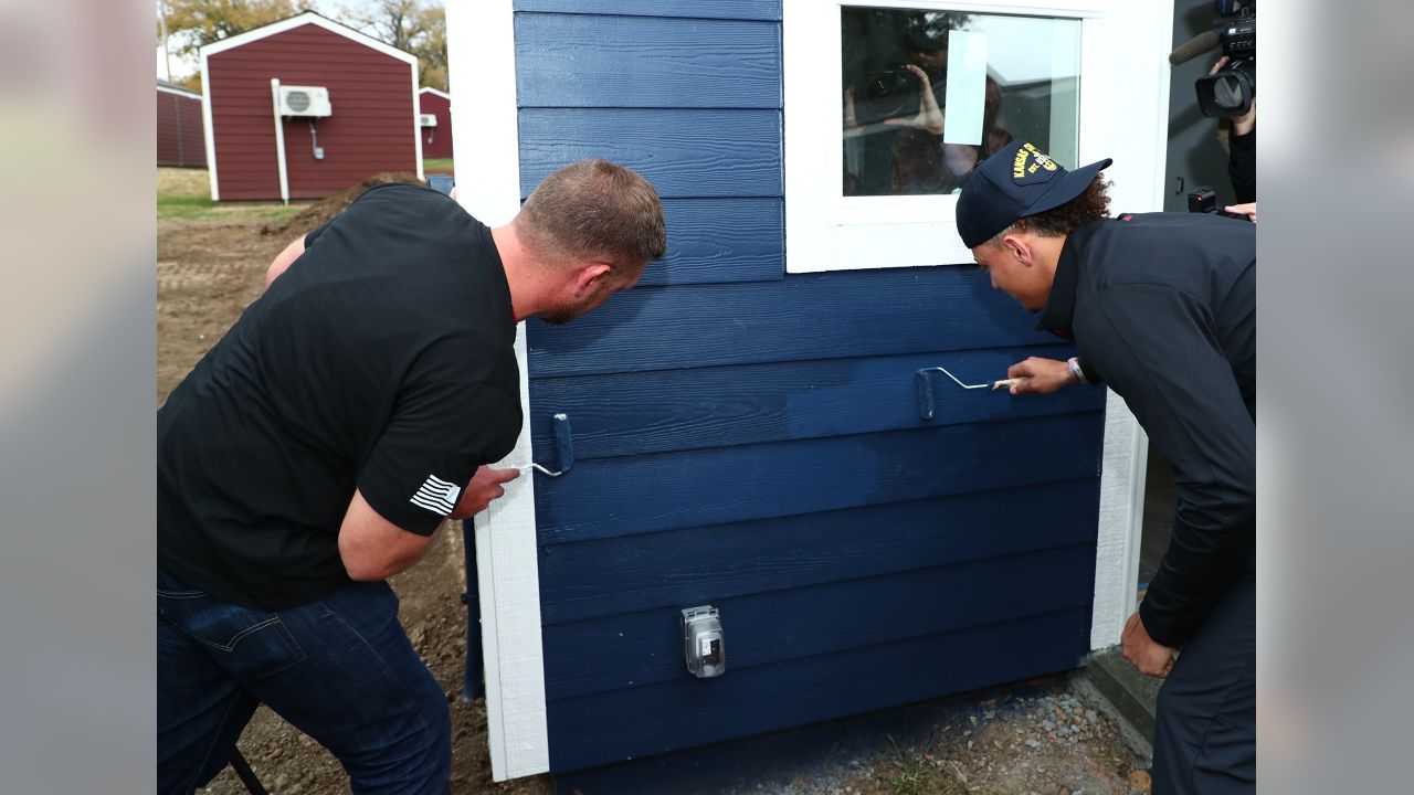 Patrick Mahomes partners with Community America in their initave to help build new tiny homes for homeless veterans.