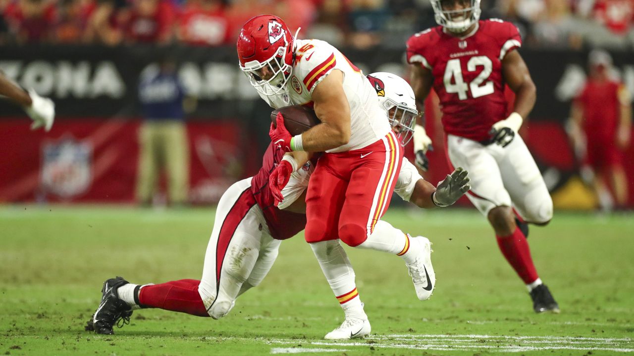 Chiefs' offense explodes, taking down Cardinals 44-21 in season opener