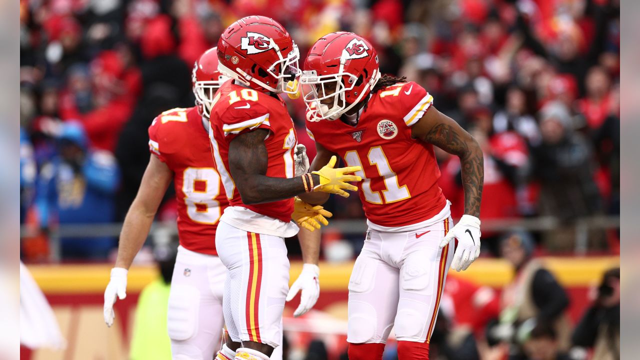 Chiefs Defeat Chargers, 31-21, in Regular-Season Finale