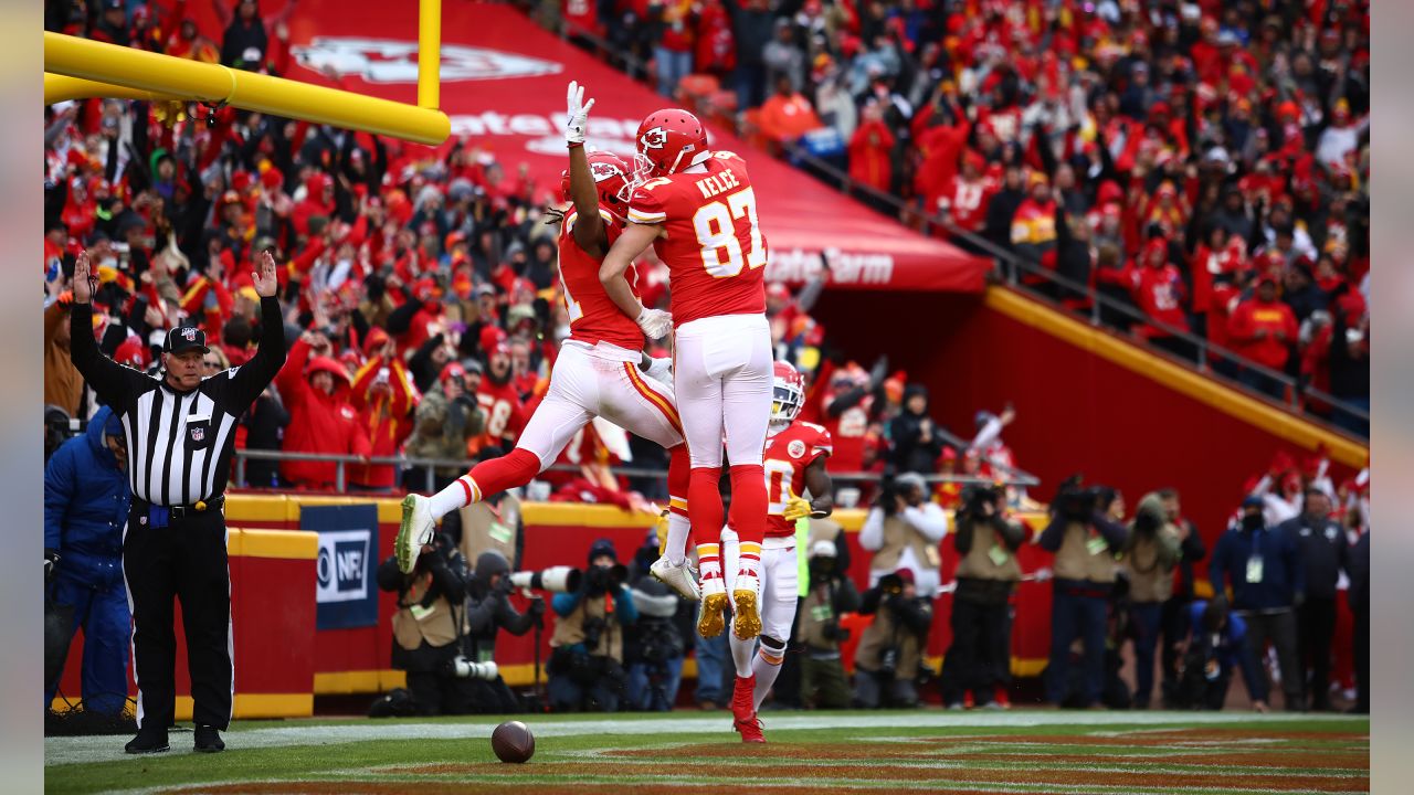 Chiefs Defeat Chargers, 31-21, in Regular-Season Finale