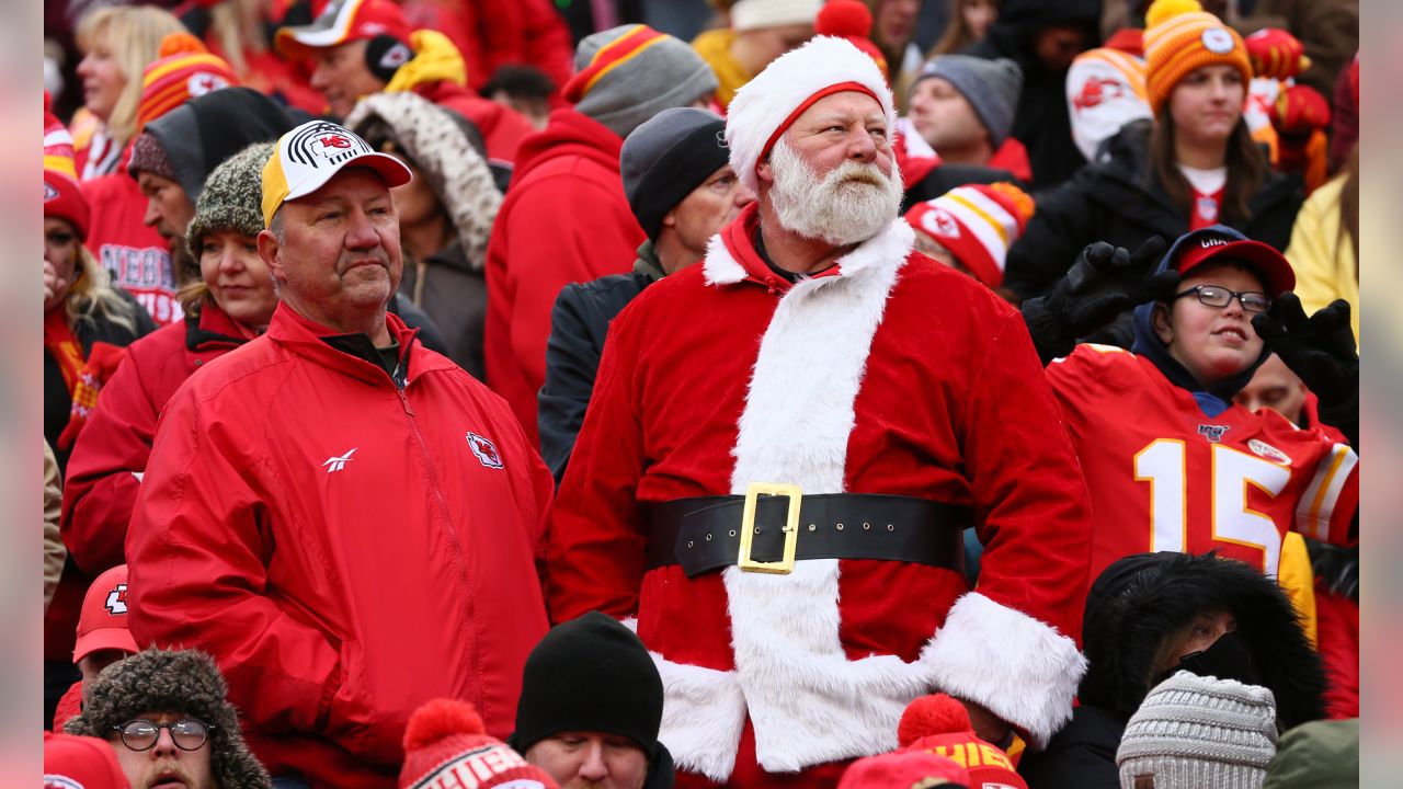 Chiefs will wear all red for Dec. 13 game against Chargers