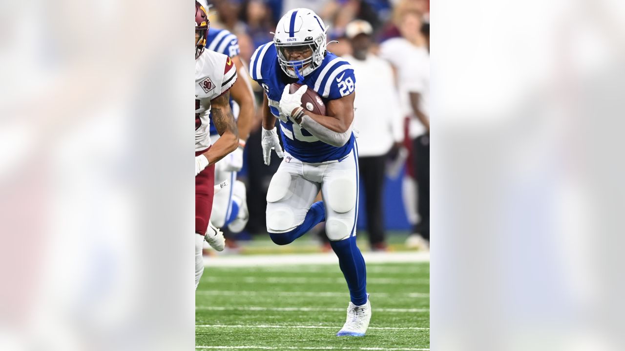 Terry McLaurin catch lifts Commanders over Colts 17-16