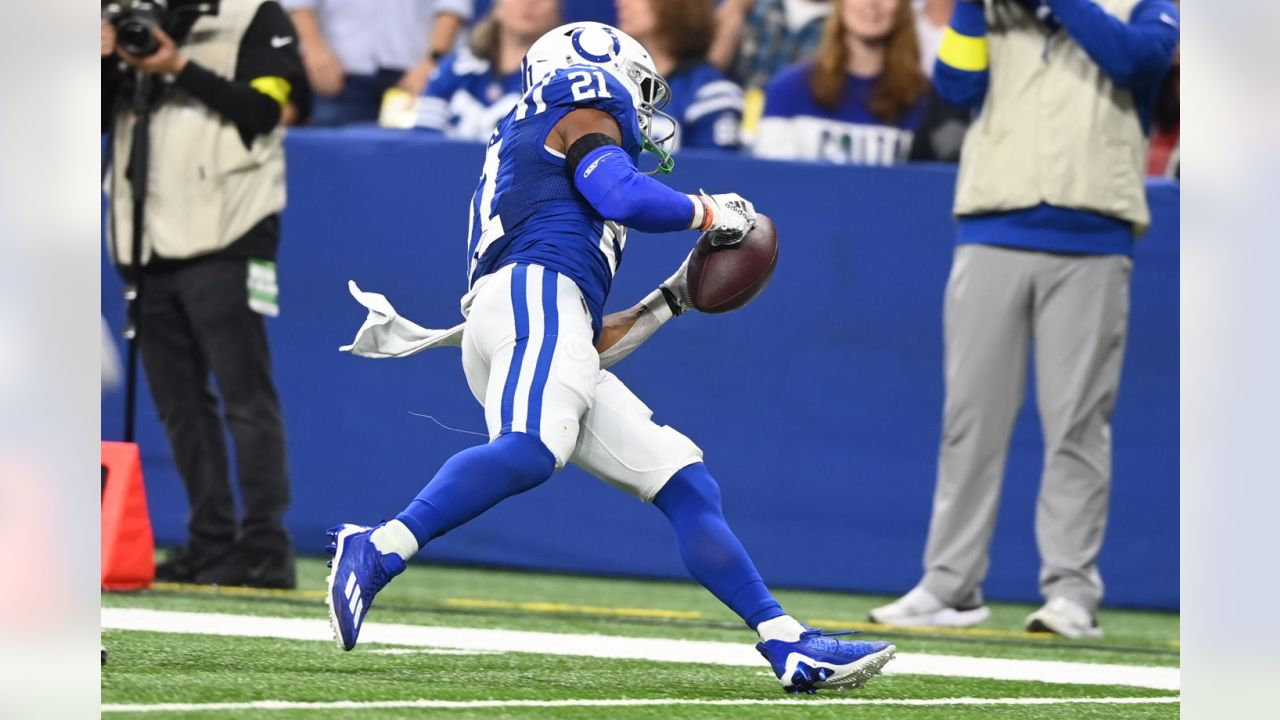 Watch: Terry McLaurin taunts 'This is my city' after clutch catch over  Stephon Gilmore - DC Sports King