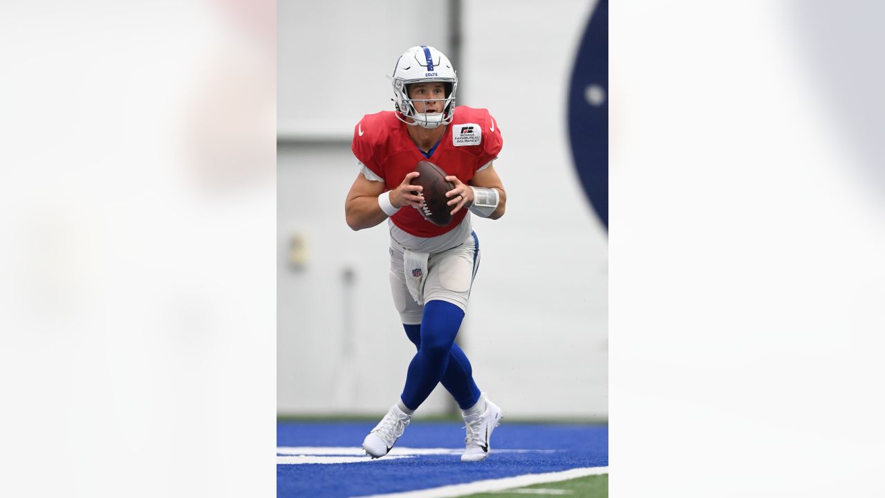 Colts promote QB Sam Ehlinger to starter