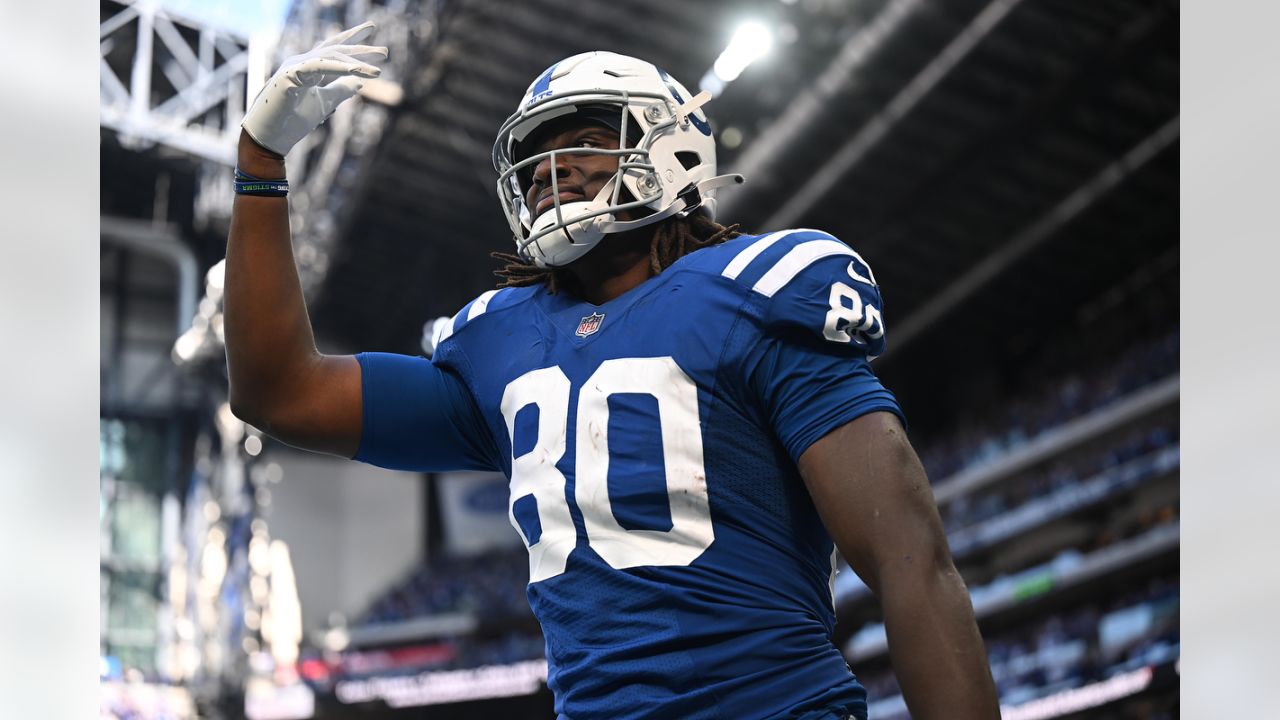 INDIANAPOLIS, IN - OCTOBER 16: Indianapolis Colts Tight End Jelani Woods  (80) celebrates after scori