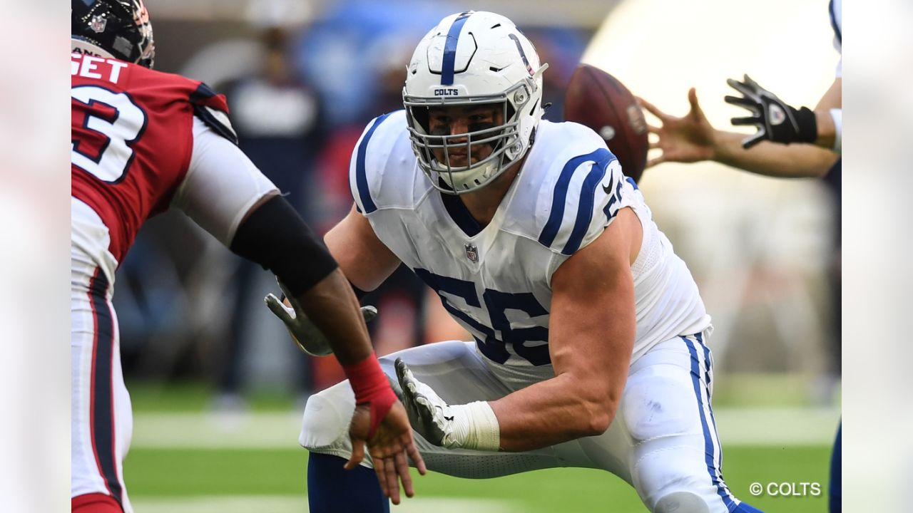 Colts' DE Denico Autry, special teams coordinator Bubba Ventrone out versus  Packers with COVID-19 issues