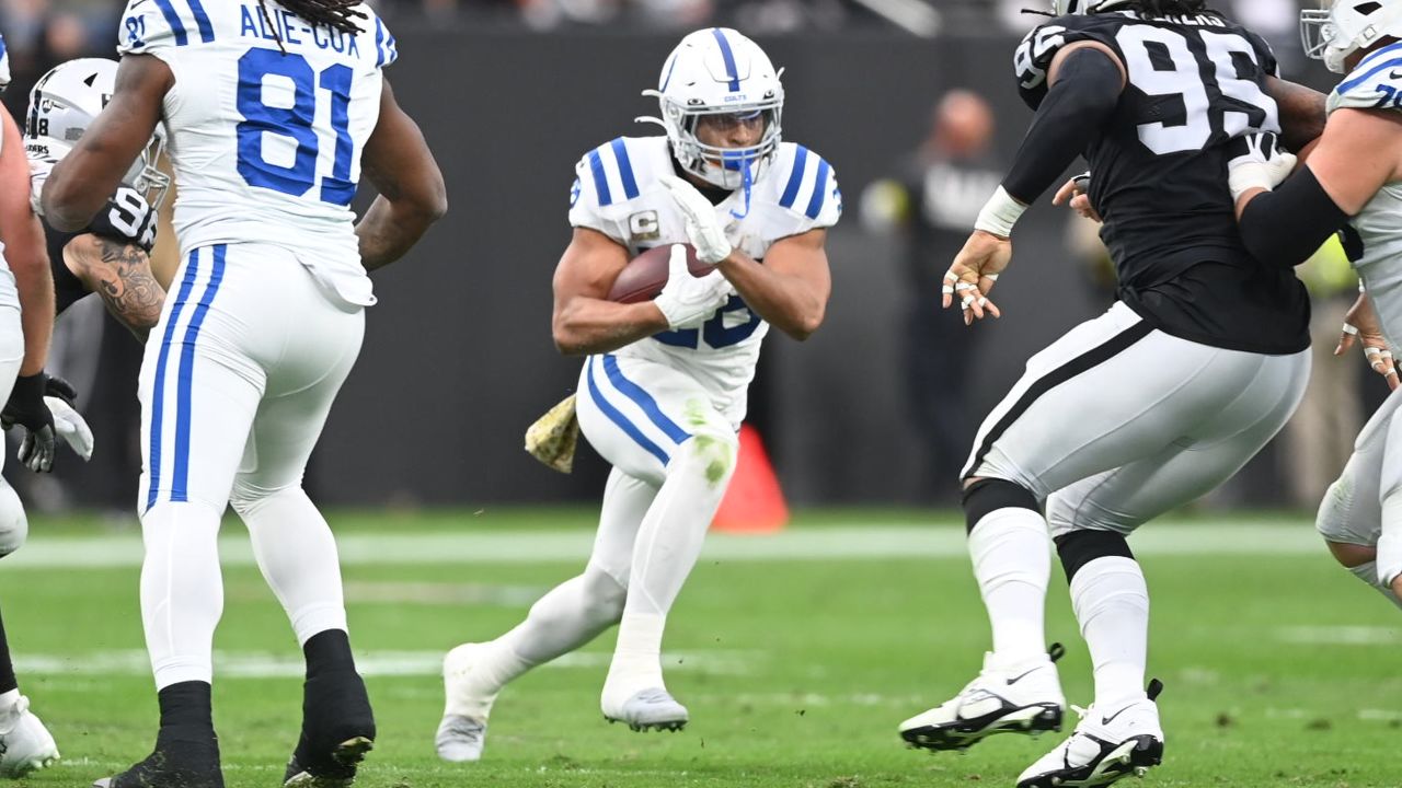 Colts RB Jonathan Taylor explodes for 161 rushing yards, 66-yard TD in Week  10 win over Raiders