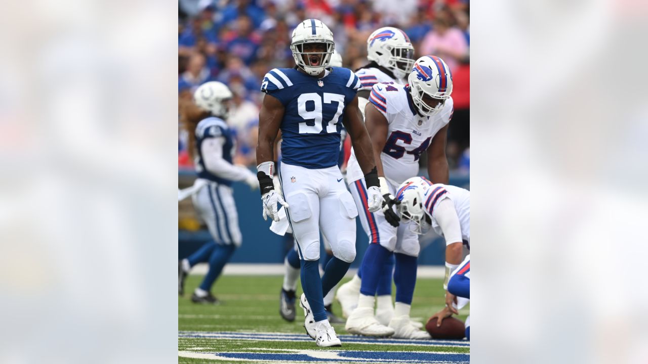 Indianapolis Colts quarterback Anthony Richardson (5) warms up before an  NFL pre-season football game against the Buffalo Bills, Saturday, Aug. 12,  2023, in Orchard Park, N.Y. (AP Photo/Gary McCullough Stock Photo - Alamy